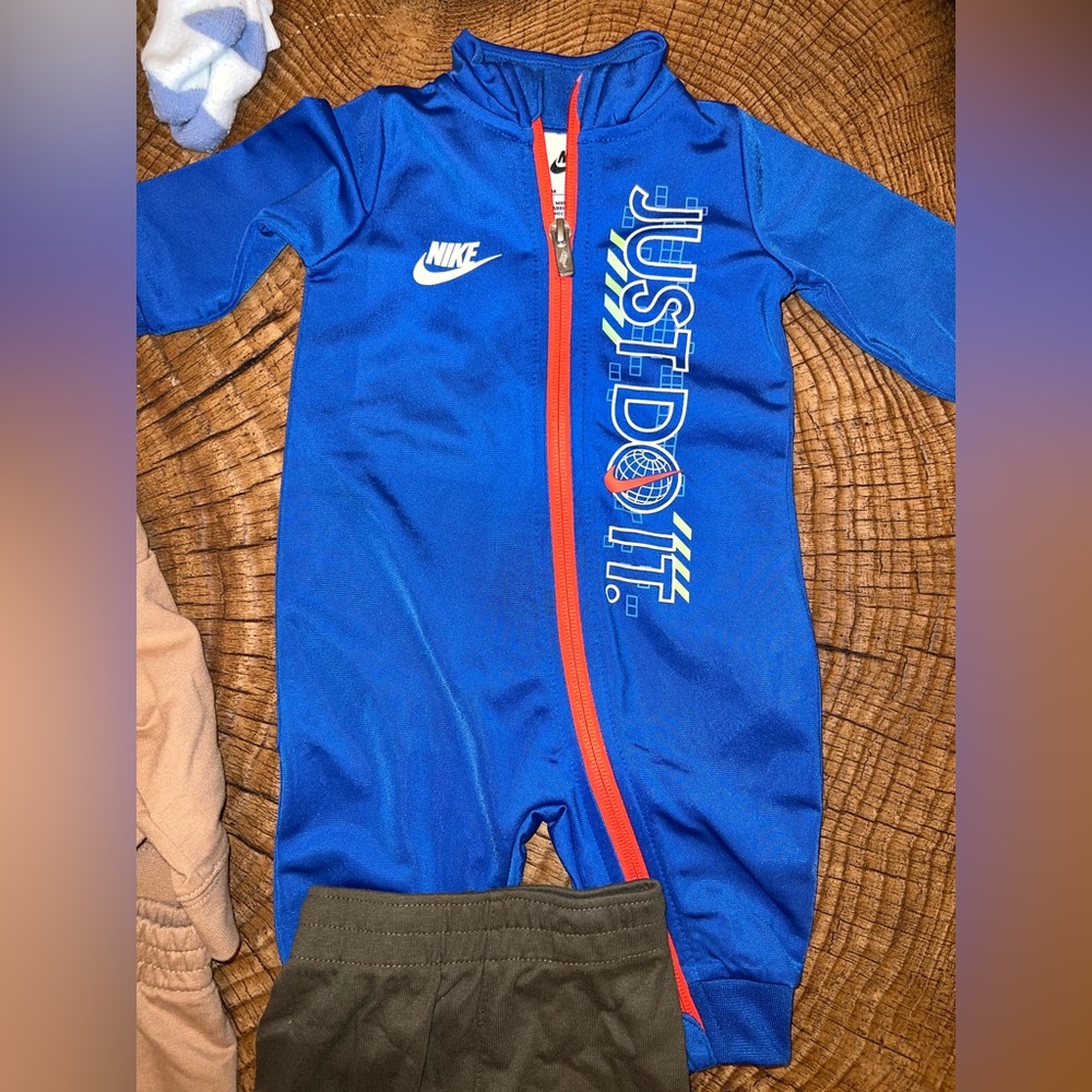 ‼️NWOT: Nike Baby Bundle - 3 M - Picture 5 of 6